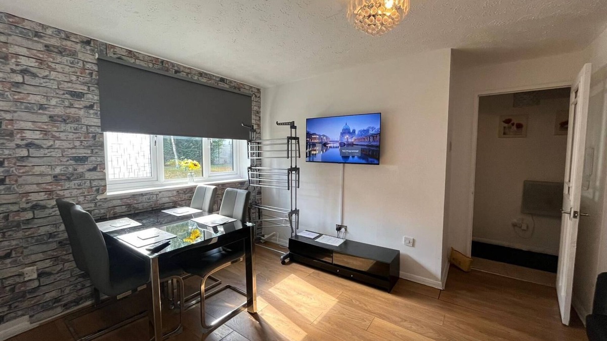 Dagenham Apartment | Stunning 1 bedroom apartment in Dagenham