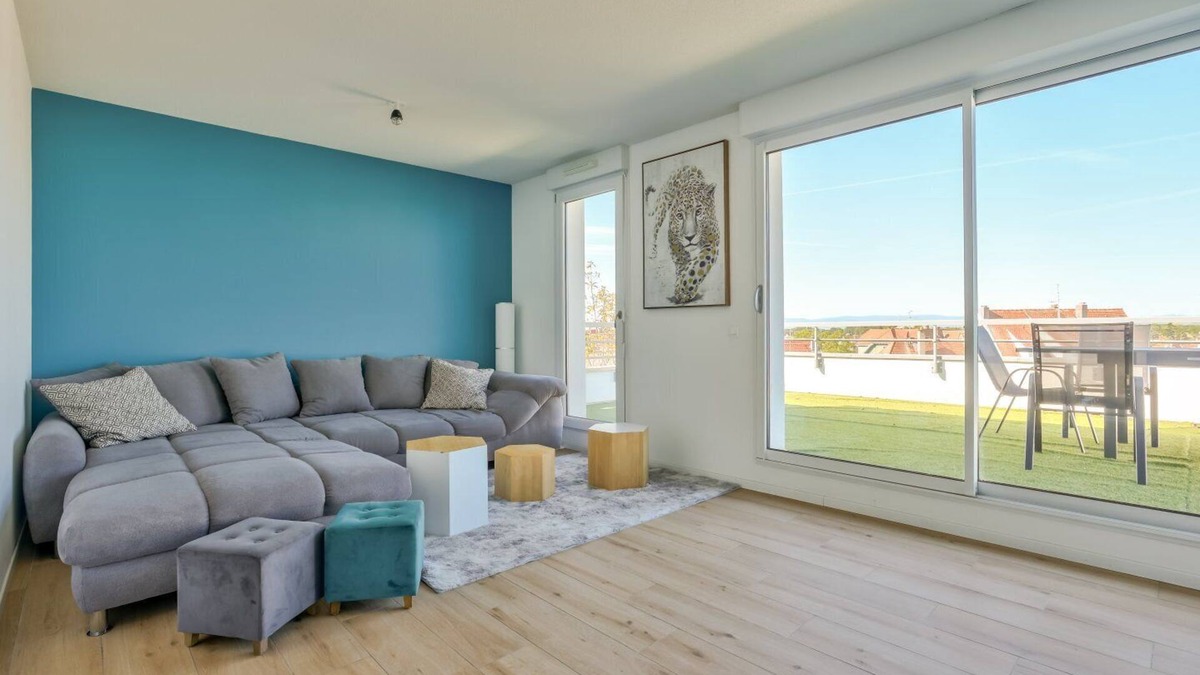 Poteries Apartment | Stunning 1BR Flat with Terrace and private parking