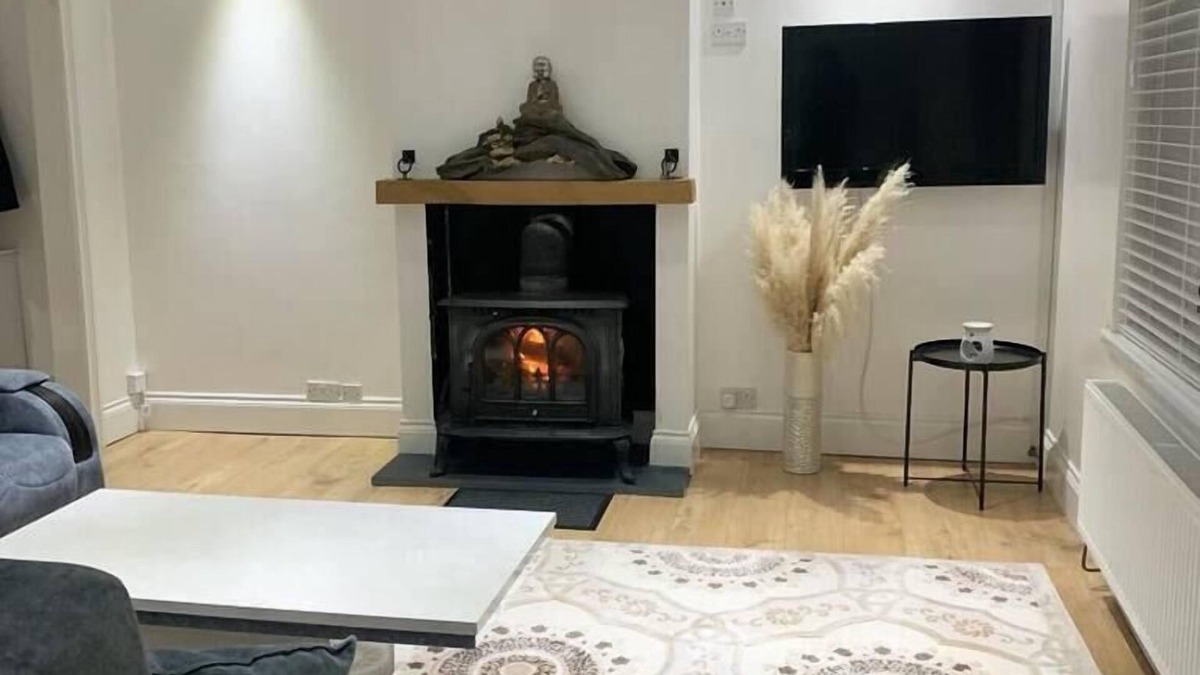 Pembroke Dock House | Stunning 2-Bed House in Pembroke Dock