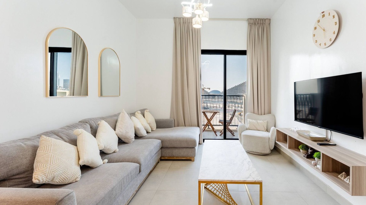 Al Khan Apartment | Stunning 2 Bed in Cyan Beach Residence