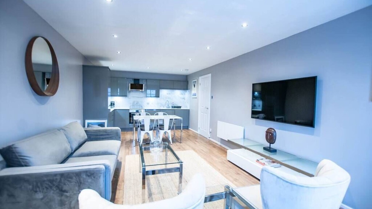 East End Apartment | ⭐️ Stunning 2 Bed Merchant City Apartment⭐️Parking⭐️