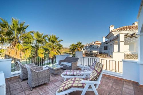 Roldan House | Stunning 2 Bedroom 2 Bathroom Town House - CE7LT