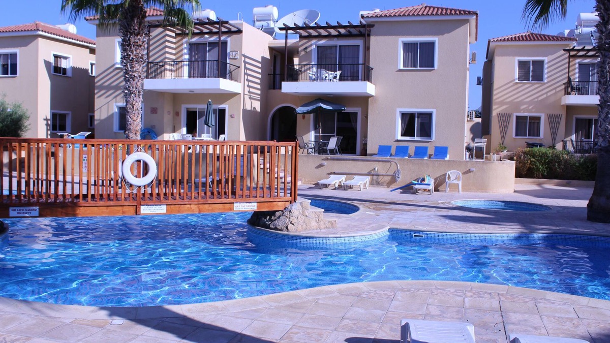 Universal Apartment | Stunning 2 Bedroom Ground Floor Apartment In Paphos