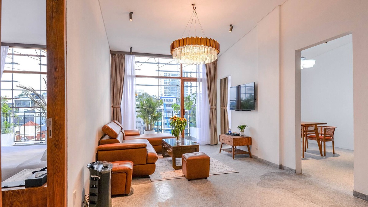Dich Vong Apartment | Stunning 2B with Balcony in 22Land Residence