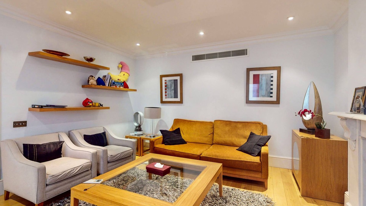 Queen's Gate Apartment | Stunning 2BD flat in South Kensington with a patio