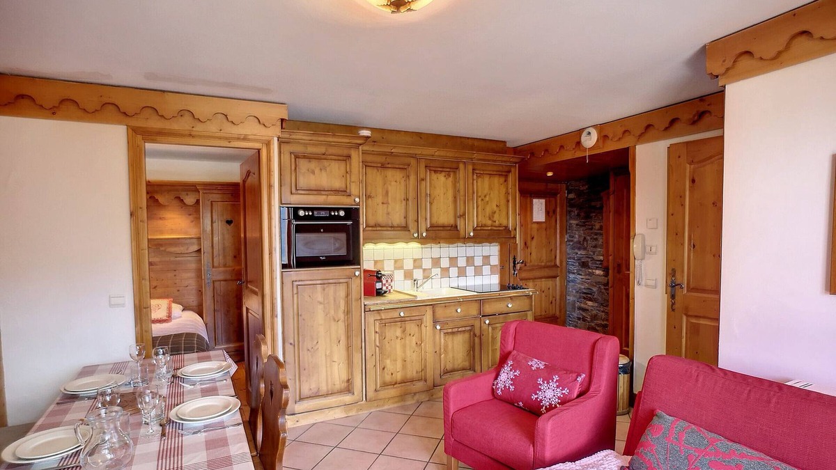 Reberty Apartment | Stunning 2BR Apt in Reberty 2000: Ski-in/Ski-out, Parking, Pool, Spa, Sauna, Sleeps 6