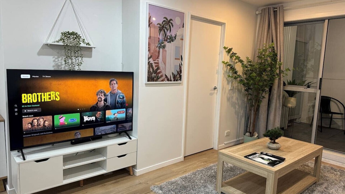 Parnell Apartment | Stunning 3 bd 2 bth city apt - Pool and Carpark