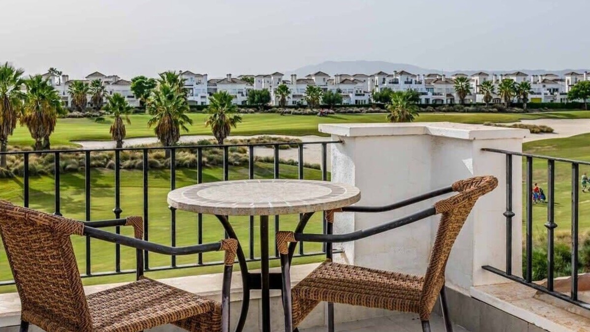 Roldan House | Stunning 3 bedroom townhouse - CE51LT