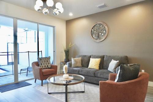 Four Corners House | Stunning 3 bedroom 3 bath townhome 363
