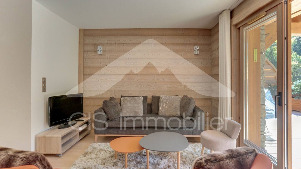Meribel Centre Apartment | Stunning 3-room apt in Méribel, close to slopes, with parking and WIFI included.