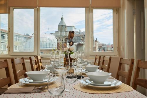Iskenderpasa Apartment | Stunning 3BR 3Bathroom 3AC near Metro D3