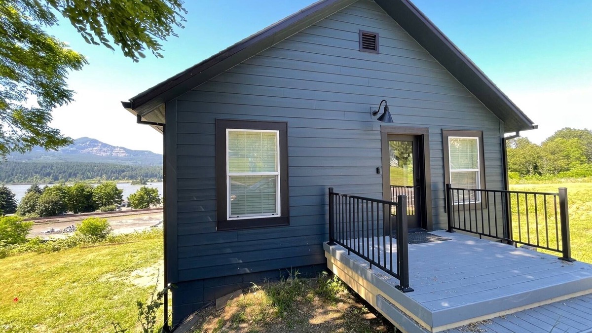 Cascade Locks House | Stunning 3BR Gorge Home with River Views