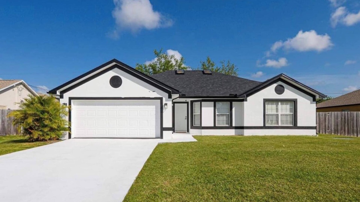 Port Saint Lucie House | Stunning 3BR Luxury Home in Port St. Lucie