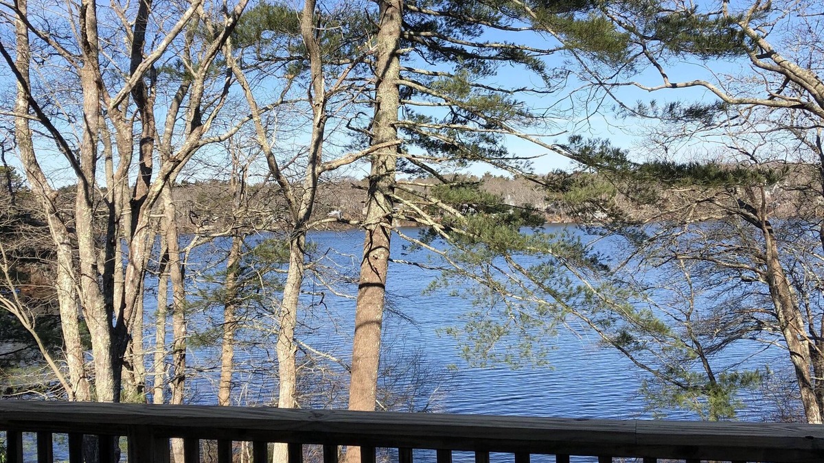 East Falmouth House | Stunning 4-bedroom Private Fresh Water Beach Front