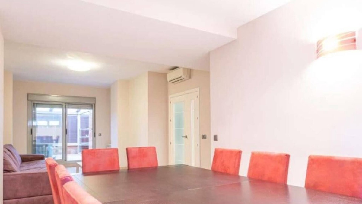 Almendrales Apartment | Stunning 4 bedroom 3 bathrooms apartment with 2 parking spaces Open