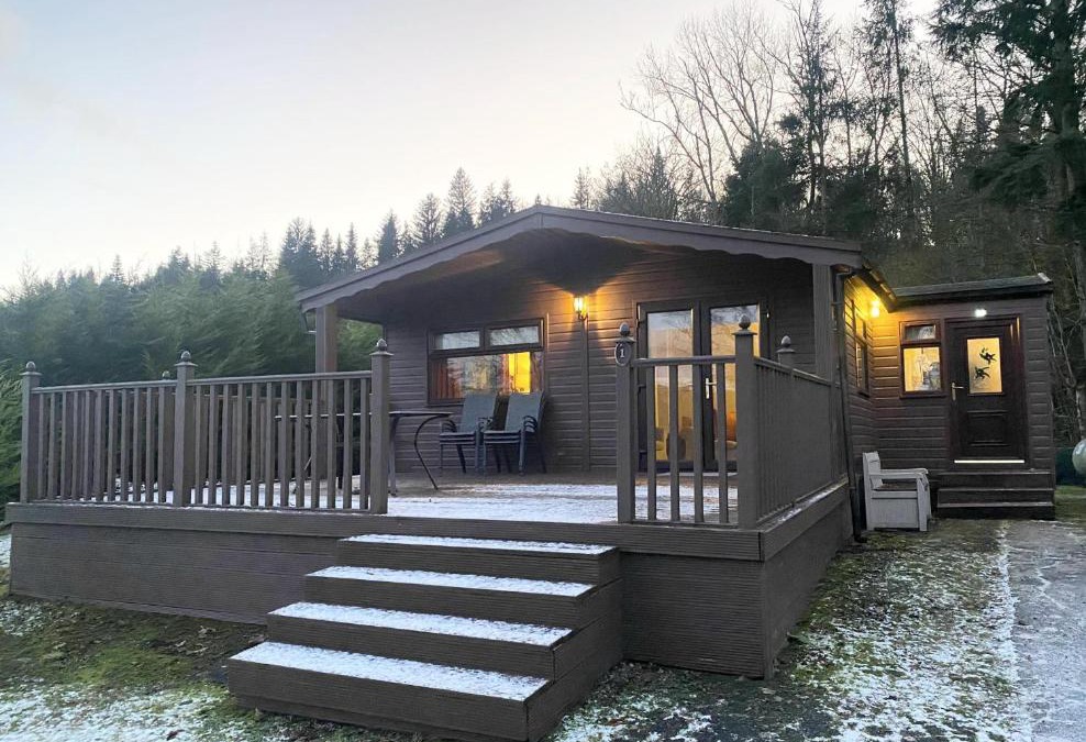 Beattock House | Stunning 4-bedroom Cabin with Hot Tub in Beattock!