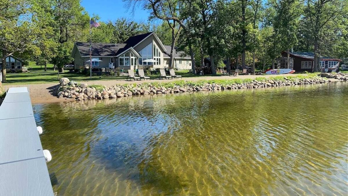 Brainerd Cabin | Stunning 4 Bedroom Lake Home close to everything!