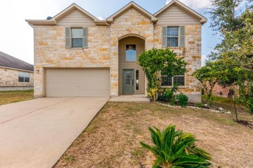 Buda House | Stunning 4-Bedroom Spacious 2-Story Home