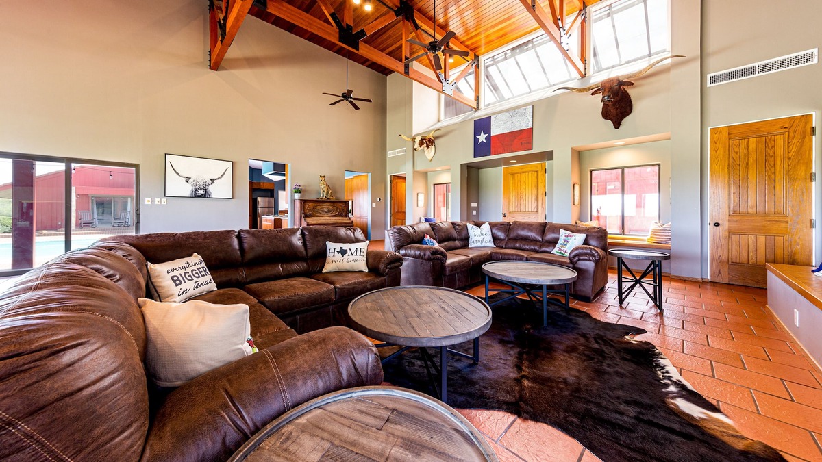 Cedar Creek House | Stunning 400 Acre Ranch Close to Austin and COTA