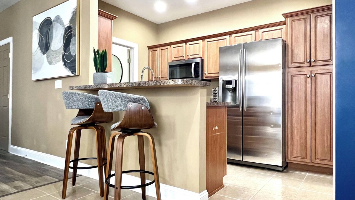 Clayton House | Stunning 4br home close to I-70/75, shopping and countless restaurants