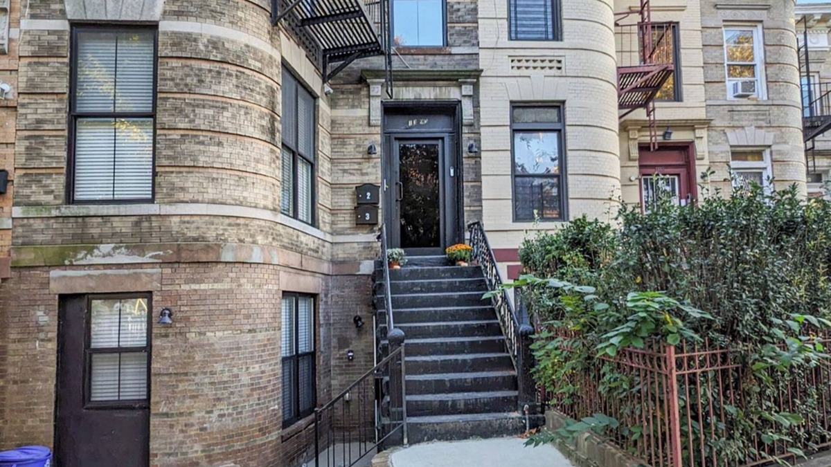 East Flatbush House | Stunning 4BR Home, Few Blocks from Subway