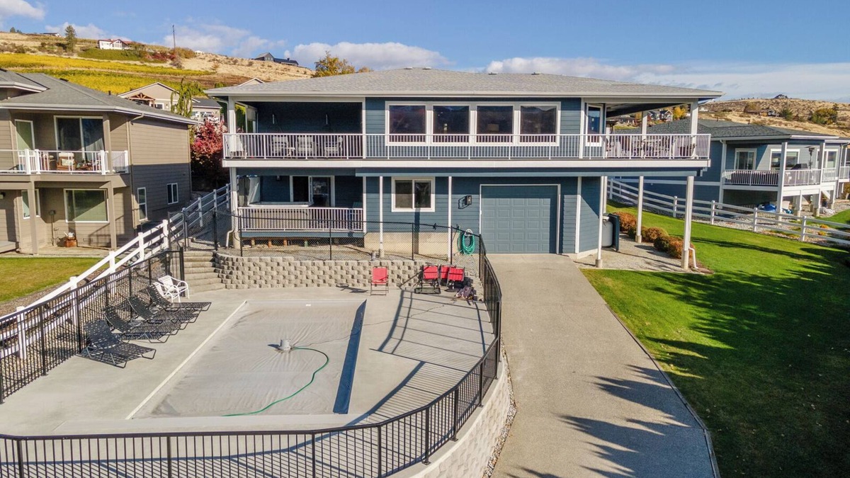 Manson House | Stunning 4BR Home in Manson with Lake Views, Private Pool and Hot Tub!