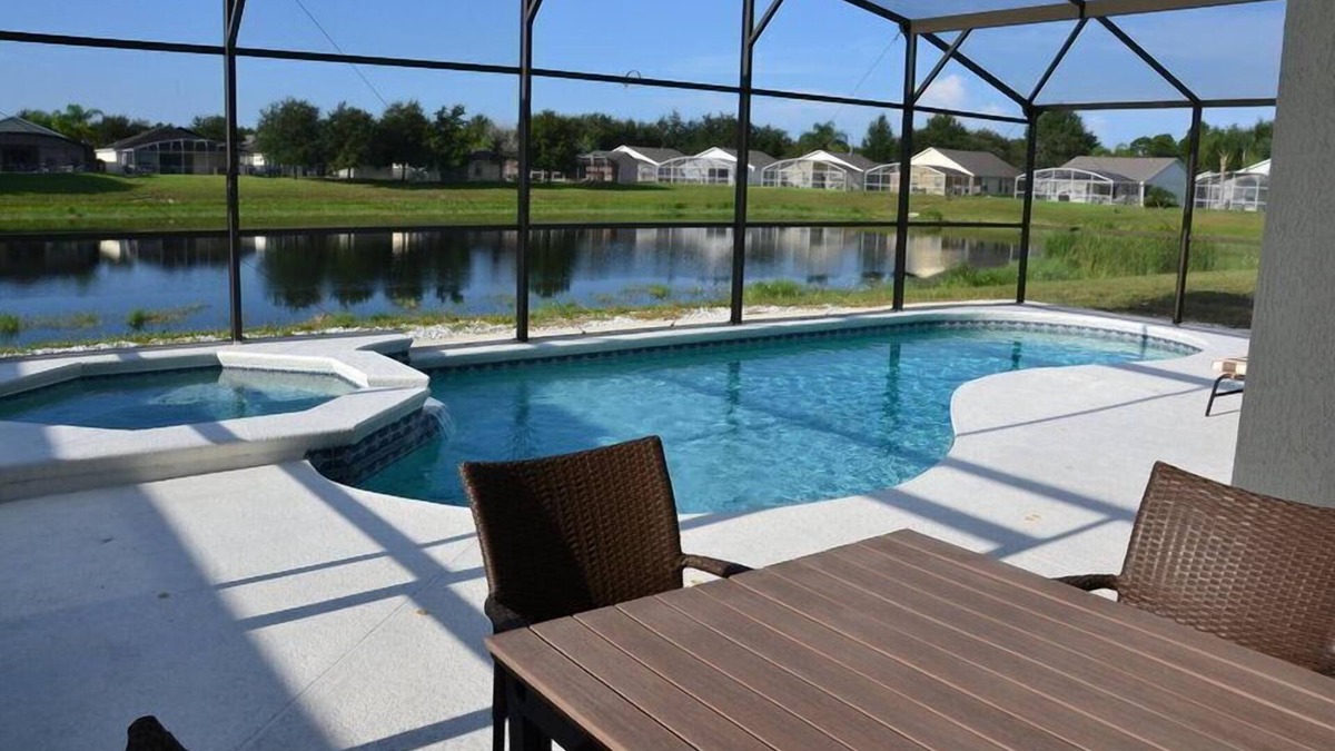 Clear Creek Villa | Stunning 4Br Villa, South Facing Pool, Lake View And Game Room In Disney Area.