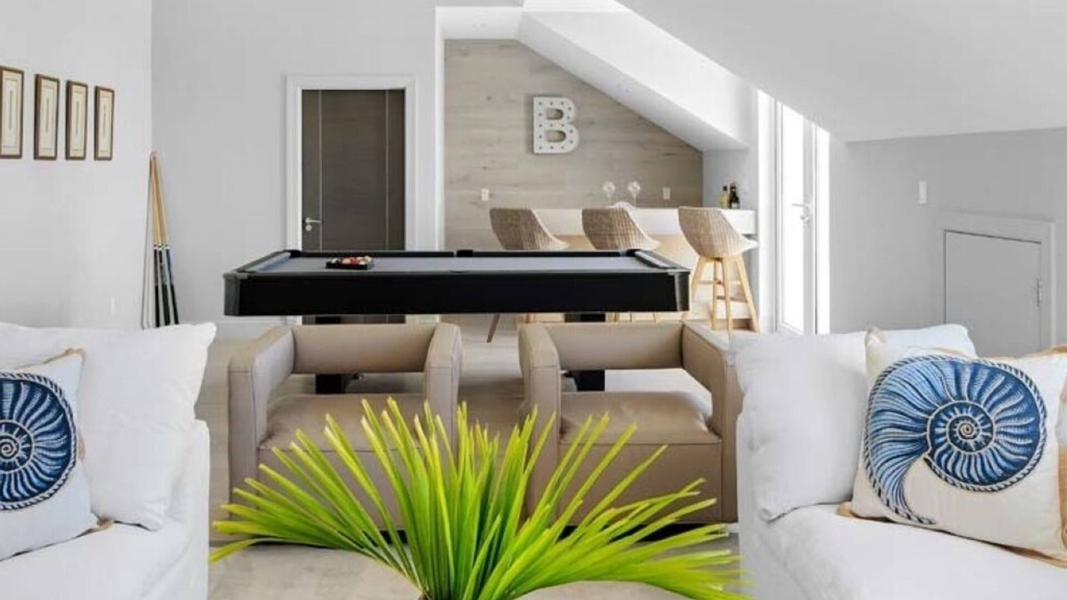 Palm Cay Villa | Stunning 5 BR Home - Tennis - Beach - Resort Club