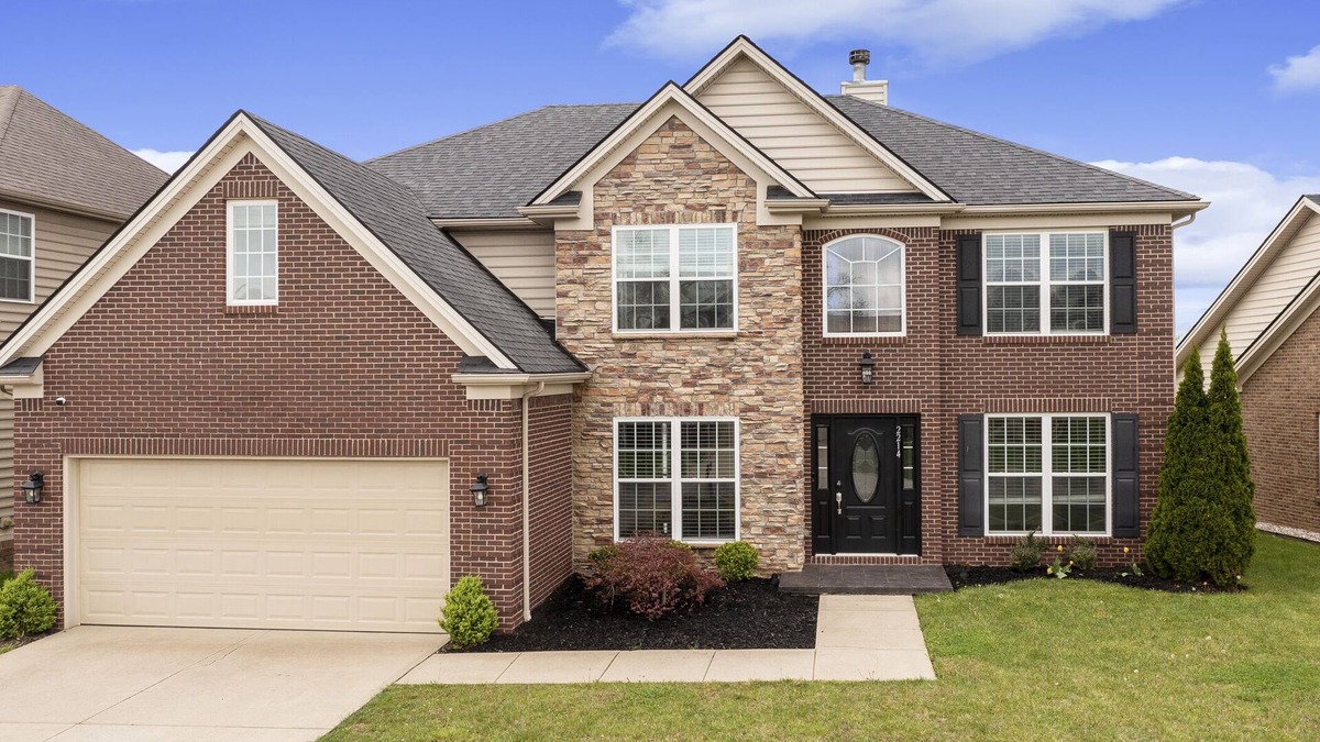 Buechel House | Stunning 5Bedroom3bath Bourbon Trail Retreat in Louisville's East End