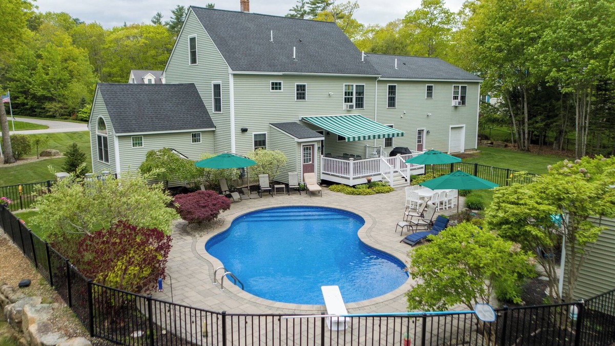 Wells House | Stunning 5BR home w/pool, beautiful yard, near beach, sleeps 8–16 comfortably