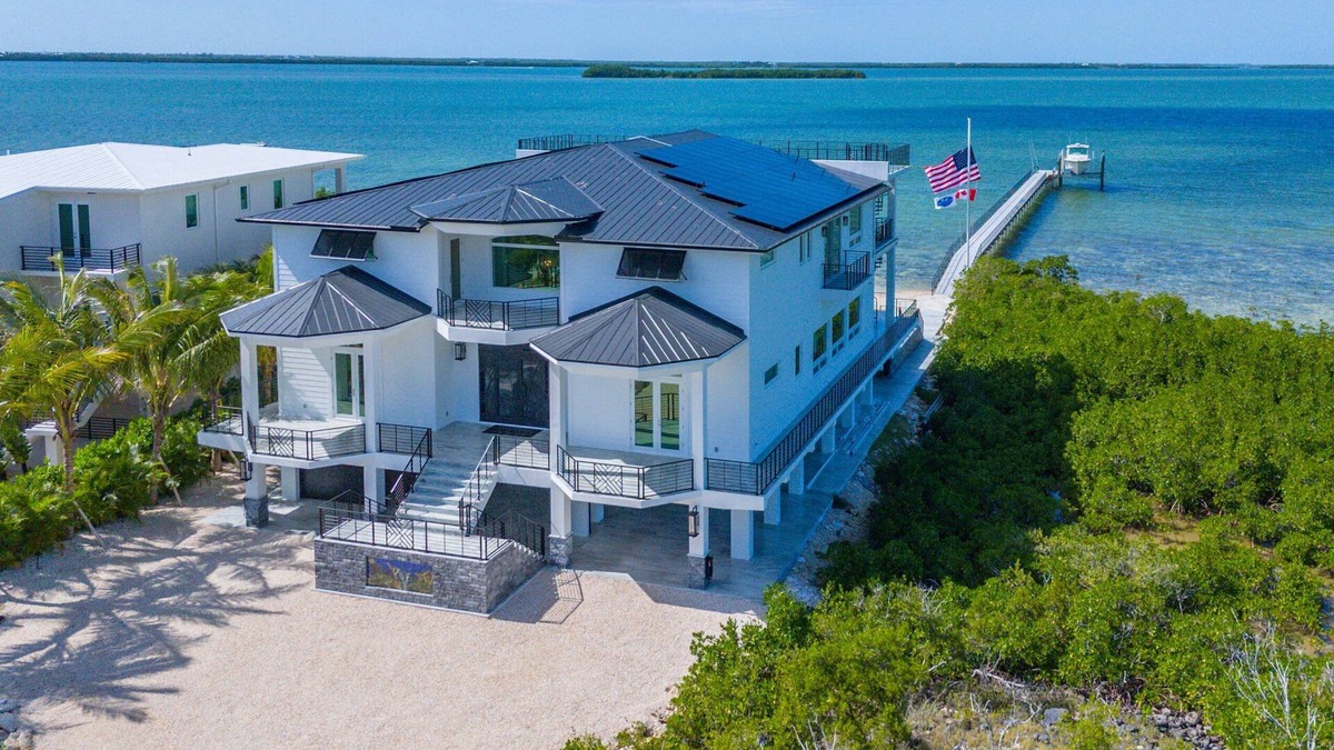 Ramrod Key House | Stunning 6 Bedroom 8 Bath Open Water Luxury Estate with Pool on Ramrod Key