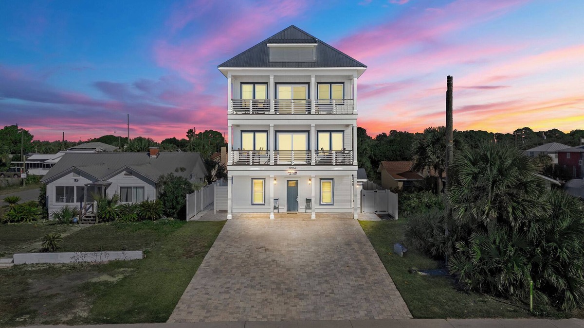 Laguna Beach House | Stunning 7 bed/9 bath house in West PCB Spring is open, book now!