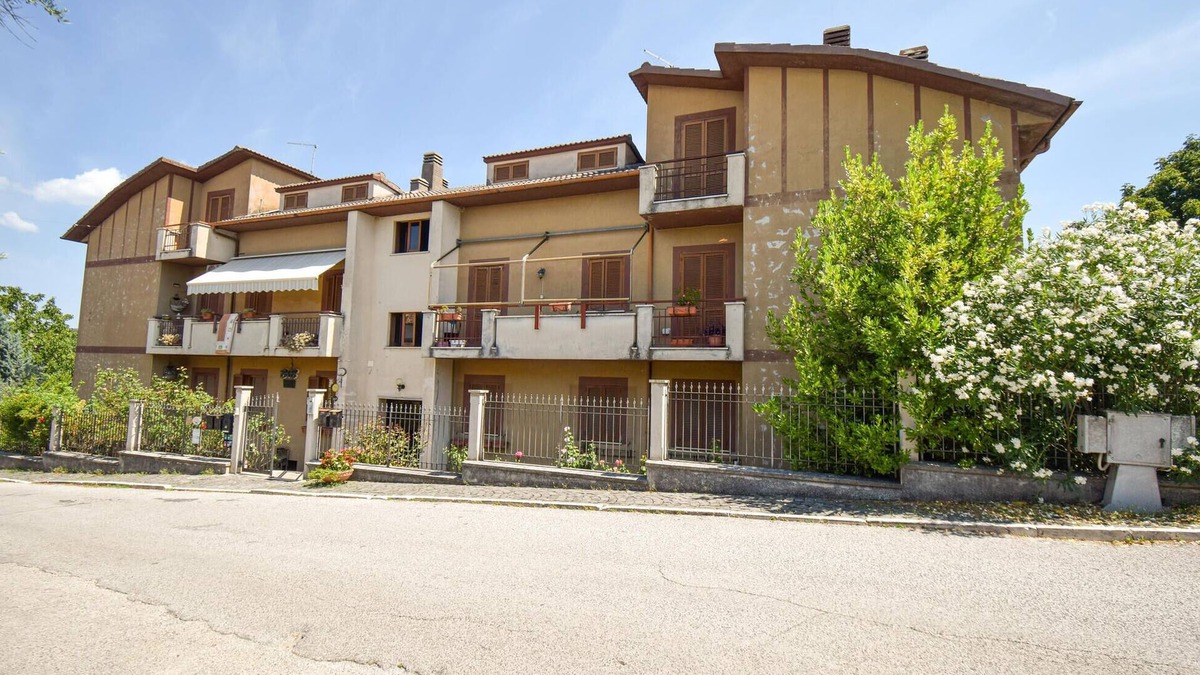 Monteleone Sabino Apartment | Stunning apartment in Monteleone Sabino with WiFi
