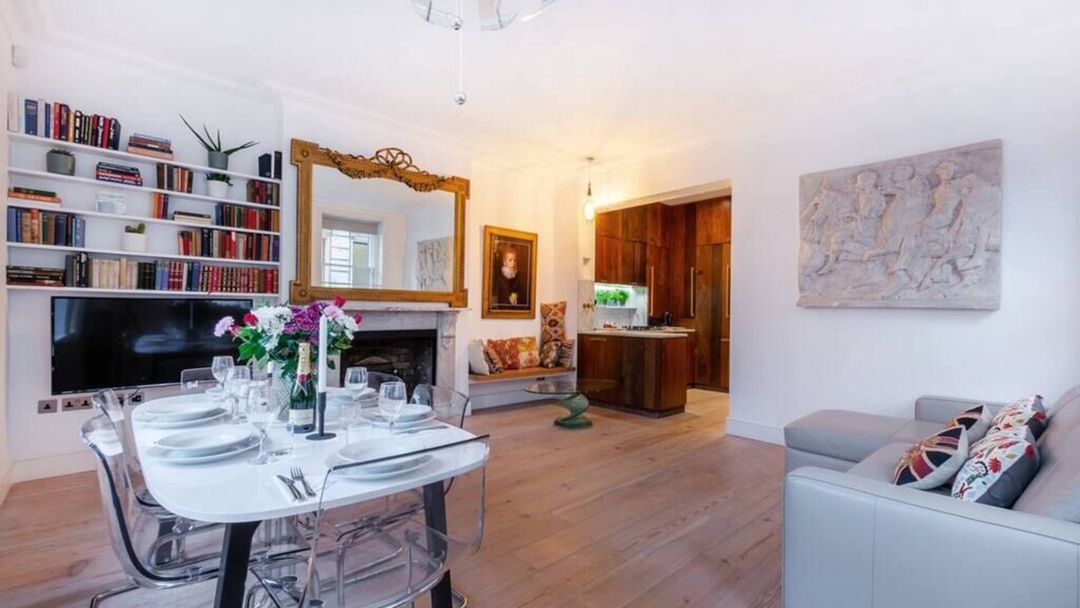Bloomsbury Condo | Stunning Apartment Opposite The British Museum!