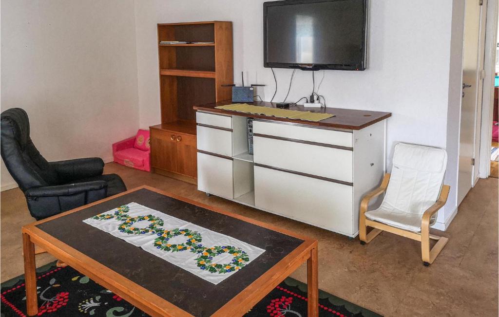 Hultsfred Municipality Apartment | Stunning Apartment In Målilla With Wifi