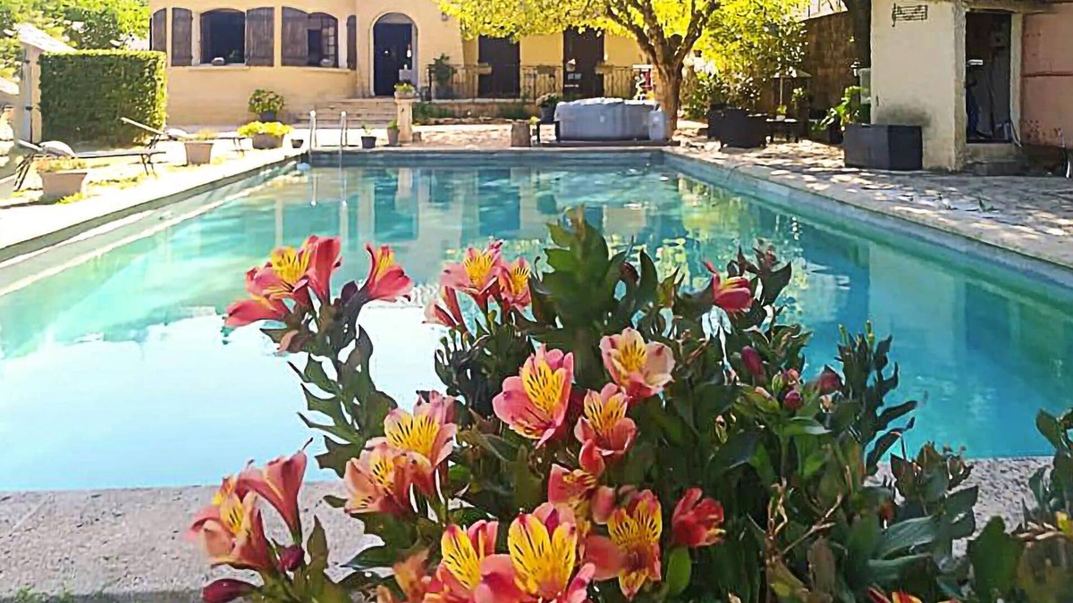 Mornas Apartment | Stunning apartment in Mornas with WiFi