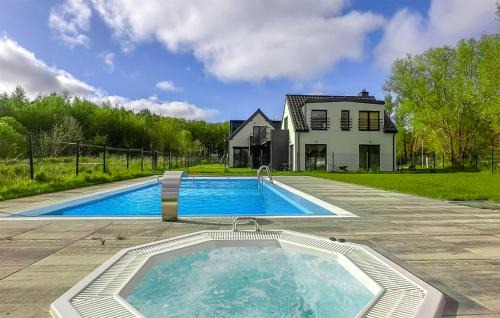 Trzesacz Apartment | Stunning Apartment In Trzesacz
