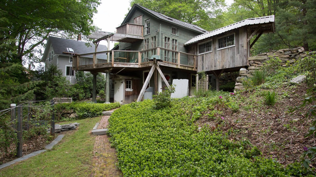 Chester Center House | Stunning Artisan Waterfall Escape [Walk to Downtown]