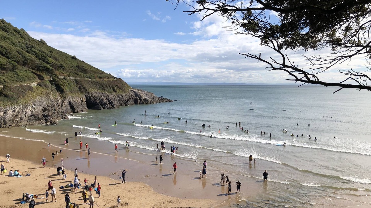 Bishopston Apartment | Stunning Beach Front Apartment in Caswell Swansea