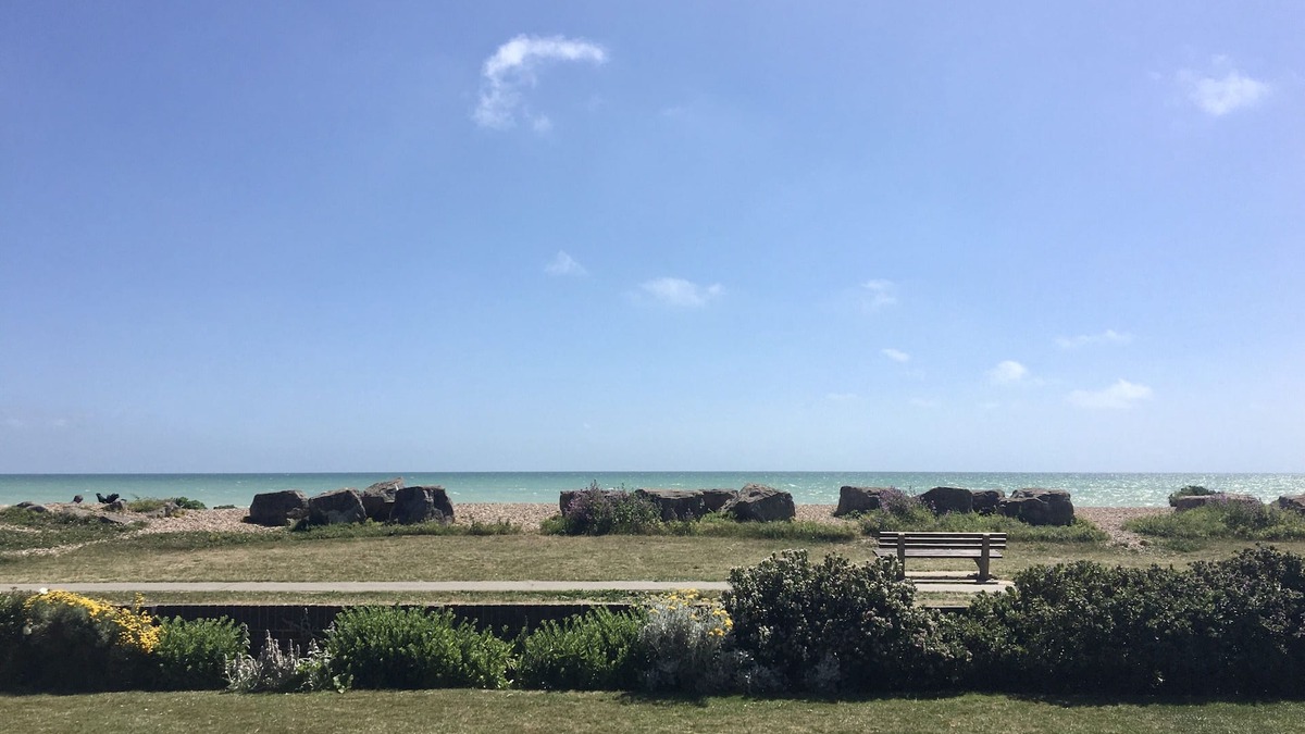 Ferring Apartment | Stunning Beachfront Apartment on Ferring beach