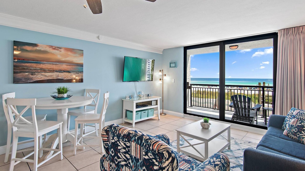 Destin Condo | ⛱️Stunning Beachfront-Indoor Pool and Hot tub-SunDestin 206☀️