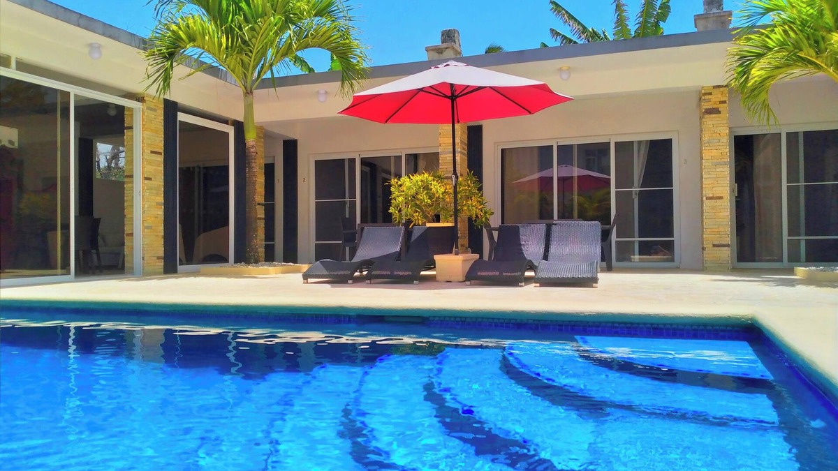 Cabarete Villa | Stunning Beachside Villa with 6 BR & Pool. Perfect for groups. Just enjoy it!