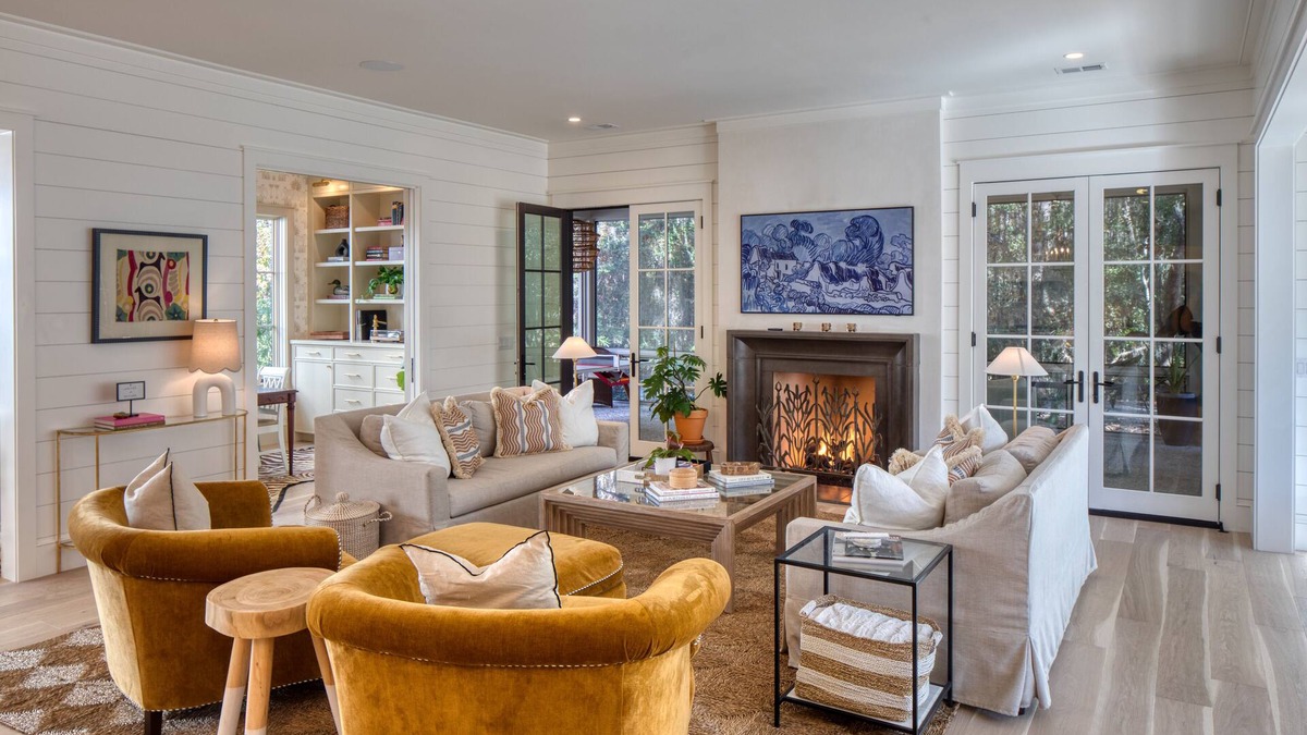 Palmetto Bluff Cottage | Stunning brand new designer home nNestled in nature & perfect for entertaining