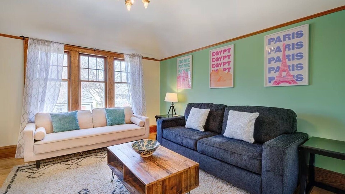 Brewers Hill Apartment | Stunning Brewers Hill Retreat with 2 bedrooms & 1 bath