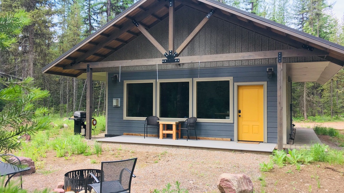 Essex Cabin | Stunning Cabin Bordering Glacier National Park/Flathead River on 9 Acres!