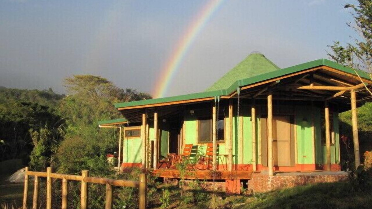 Roble Other | Stunning Cathedral Ceiling Bamboo house on Coffee Farm near Poas Volcano