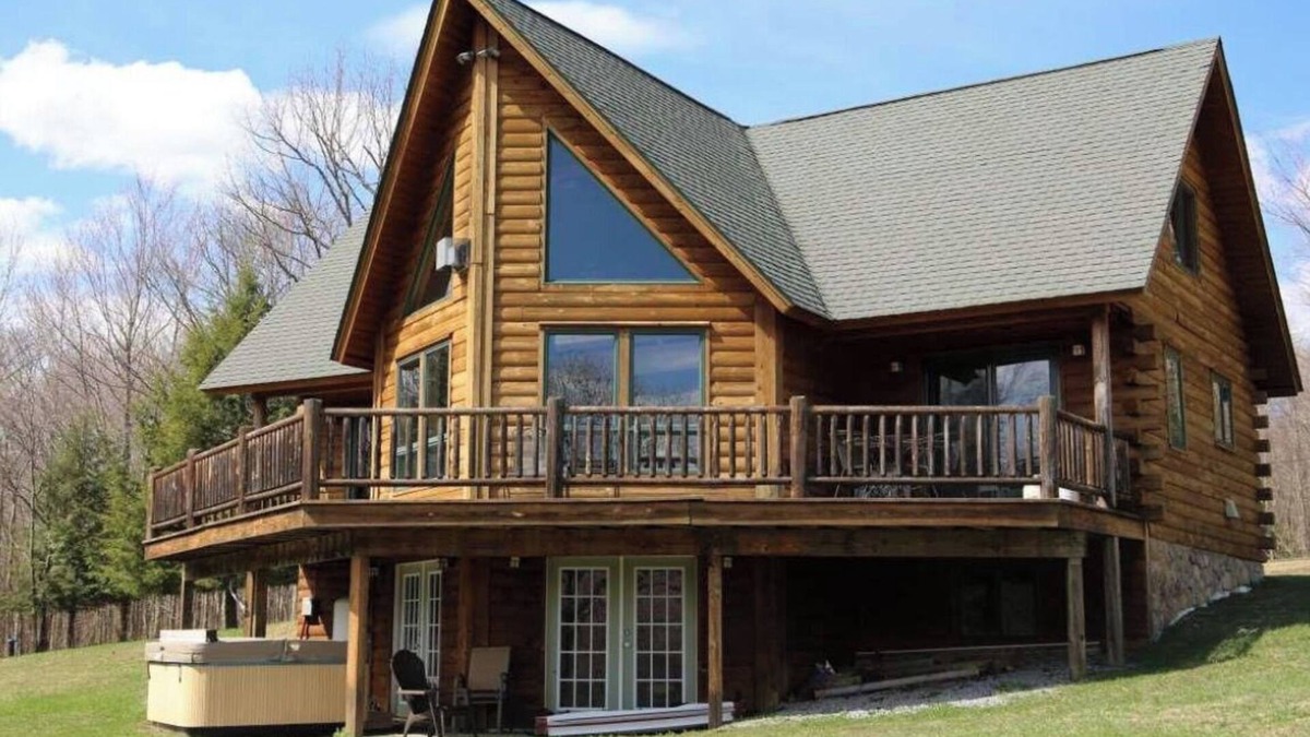 Fleischmanns Ski Chalet | Stunning Catskills Cabin Getaway, facing BelleAyre