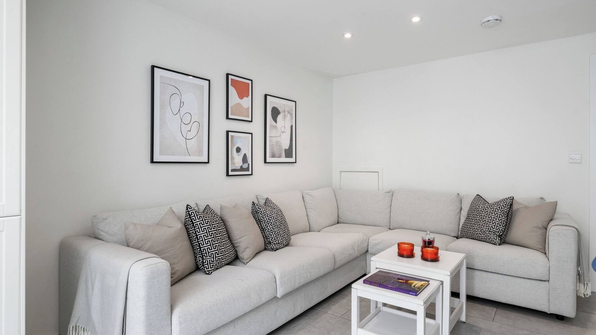 Kennington House | Stunning Central Large 6BR House & Garden, minutes from Waterloo & tourist spots