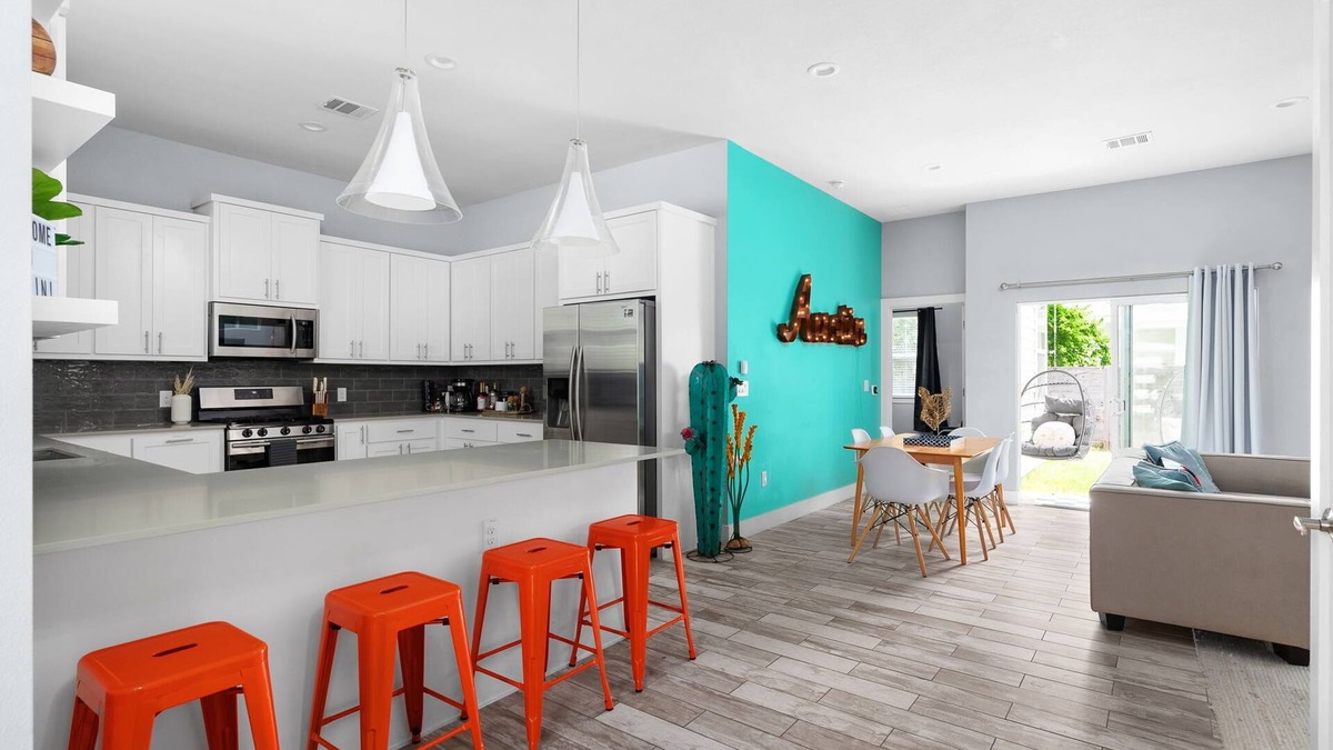 St. John - Coronado Hills House | Stunning Centrally Located & FUN 3 Bed Home!