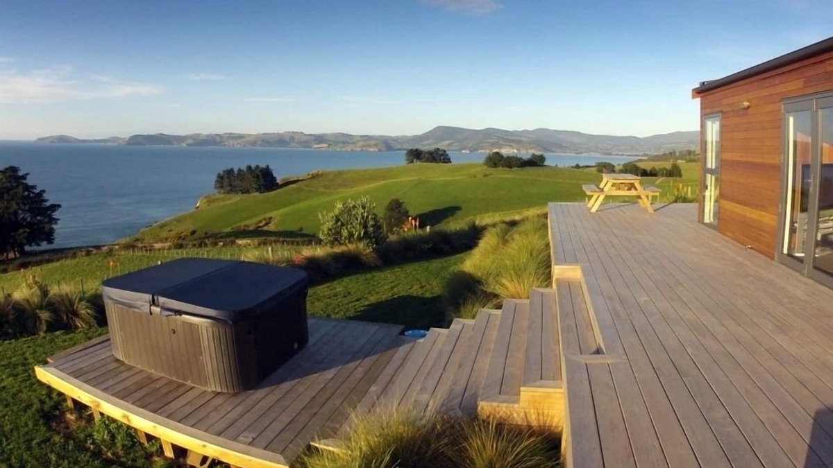 Seacliff House | Stunning coastal views in a movie like setting